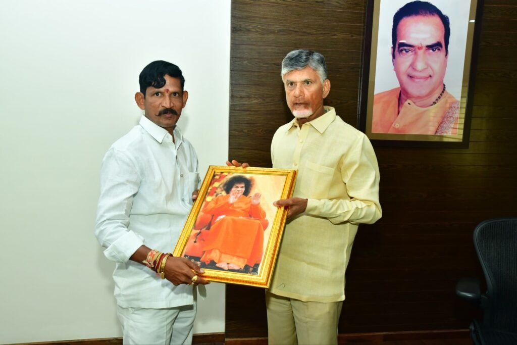 చంద్రబాబు నాయుడు గారిని భేటీ అయిన సామకోటి